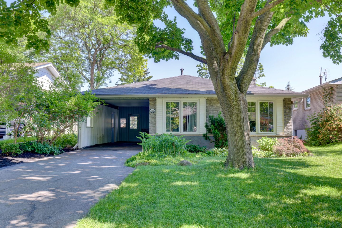 122 Osborne Crescent, Oakville | Phinney Real Estate