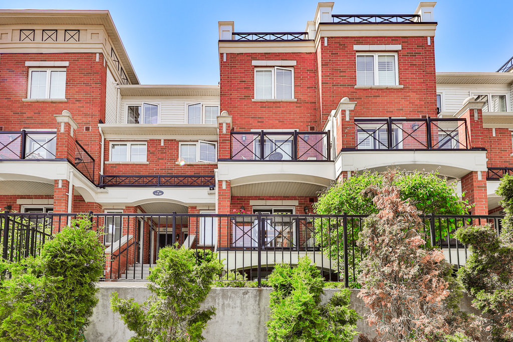 39 Hays Boulevard Unit 15, Oakville Phinney Real Estate