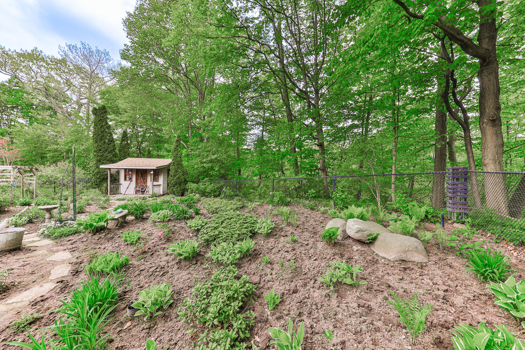 3952 Rolling Valley Drive, Mississauga Phinney Real Estate